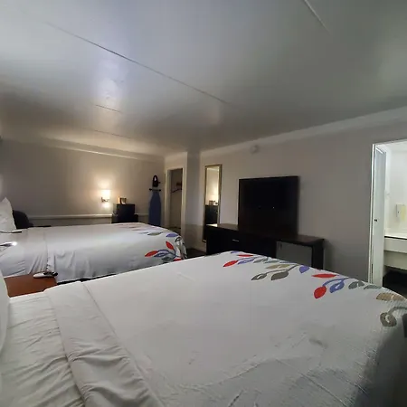 Budget Host Inn- Medical Center-3