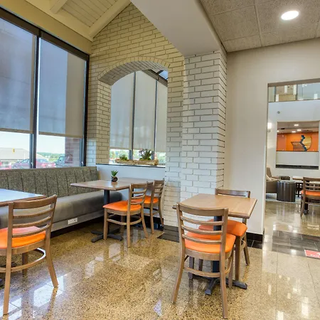 Drury Inn And Suites St Louis Collinsville-3