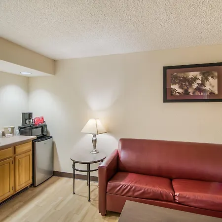 Red Roof Inn & Suites Pensacola East - Milton-2