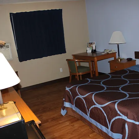 Super 8 By Wyndham East Stroudsburg - Poconos-3