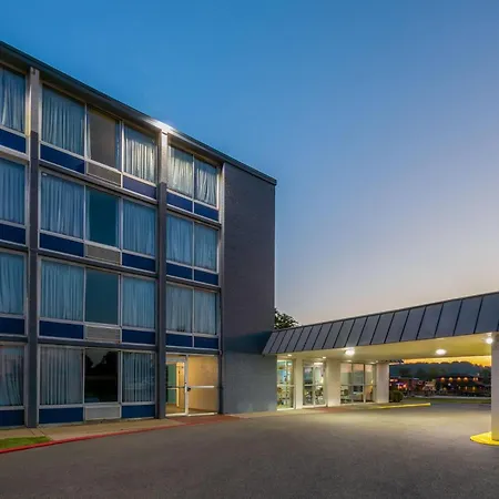 Days Inn By Wyndham Cambridge-2