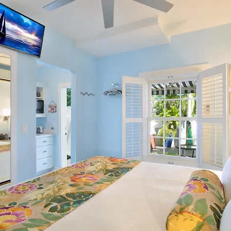 Center Court-Boutique Old Town Lodging-3