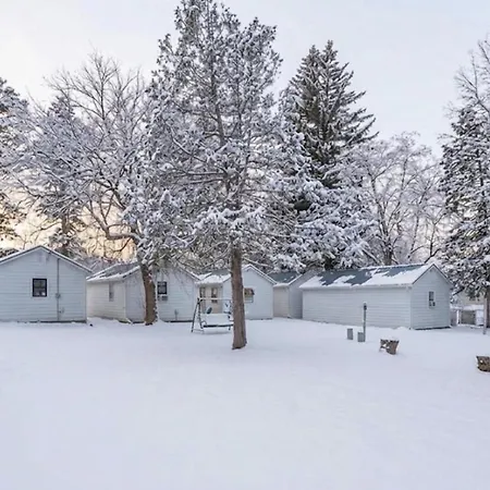 Spearfish Cottages-2