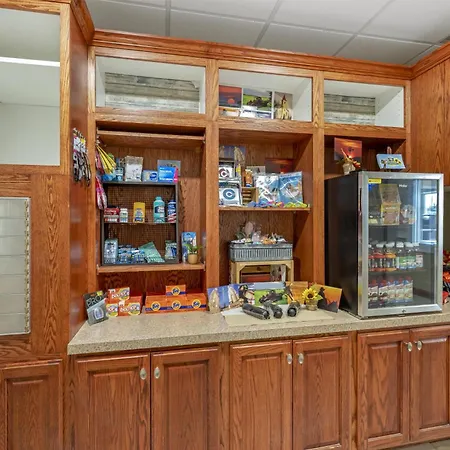 Best Western Plus Butterfield Inn-3