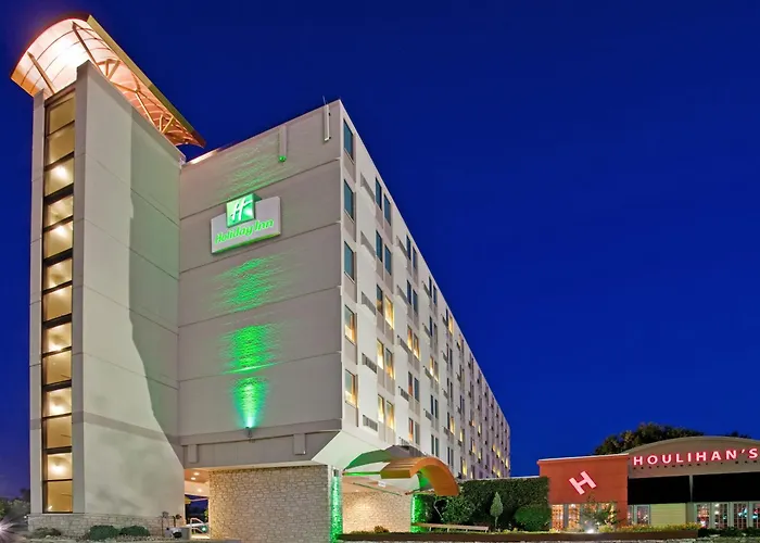 Holiday Inn At The Campus By Ihg Manhattan