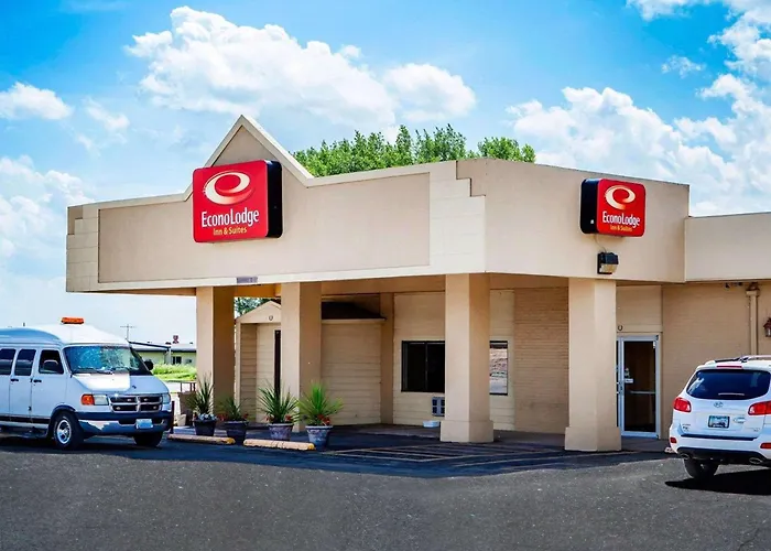 Econo Lodge Inn & Suites Newton