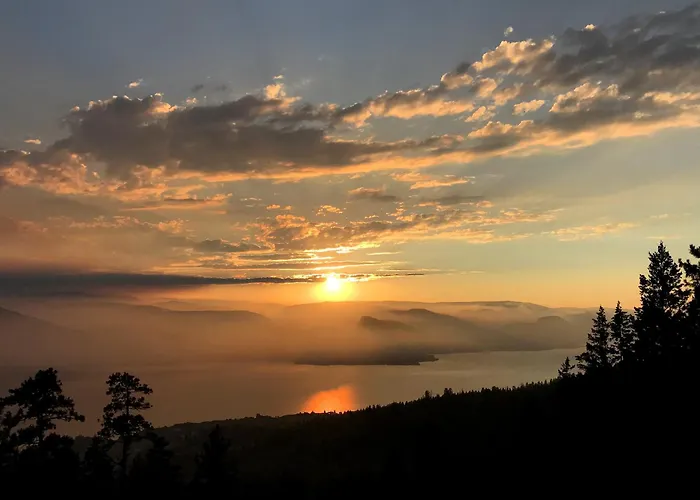 Crooked Tree Guest Suites Penticton