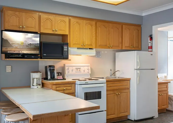 Tiki Shores Inn & Suites Penticton