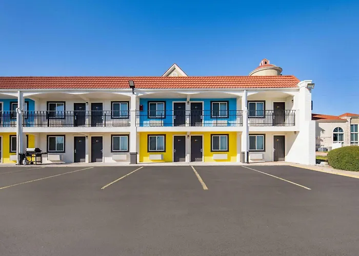 Days Inn By Wyndham Gainesville