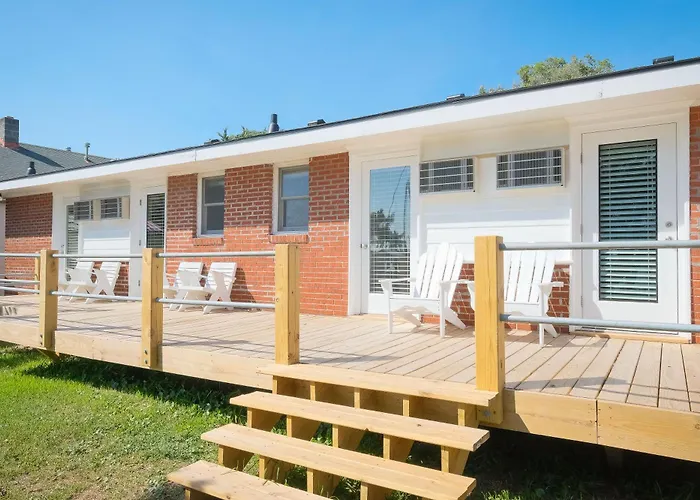 Bluff Shoals Hotel Ocracoke