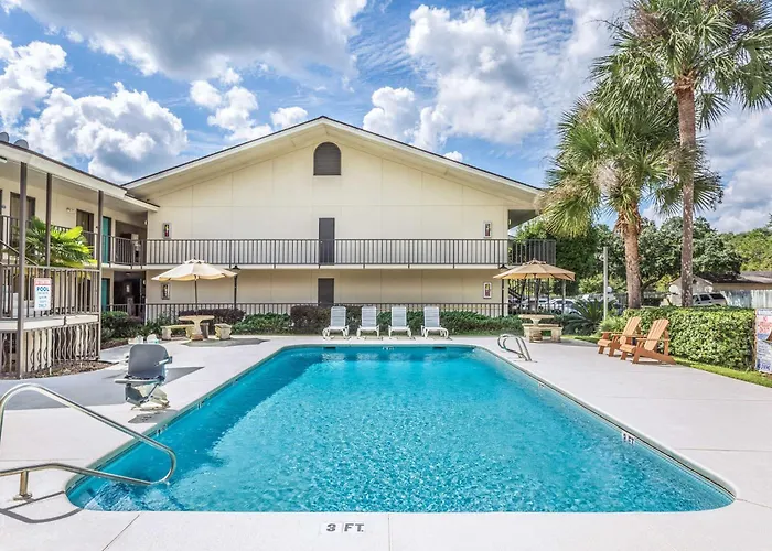 Days Inn By Wyndham Lake Park/Valdosta