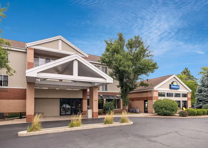 Days Inn & Suites By Wyndham Madison