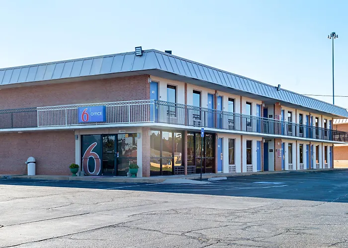 Motel 6-Perry, Ga
