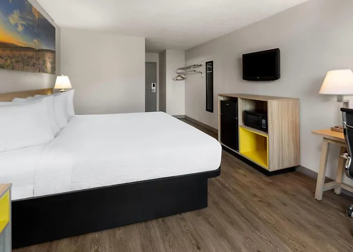 Days Inn By Wyndham Cambridge