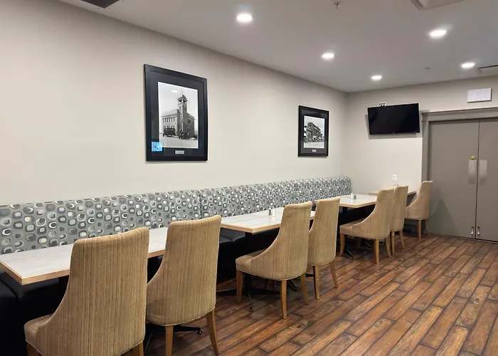 The Royal Anne Hotel Kelowna