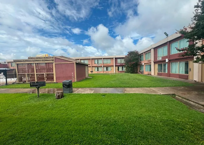 Express Inn & Suites Greenville