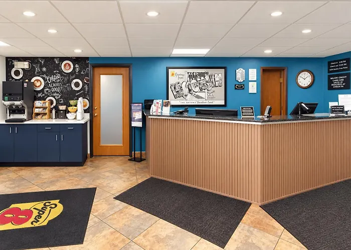 Super 8 By Wyndham Madison South Motel