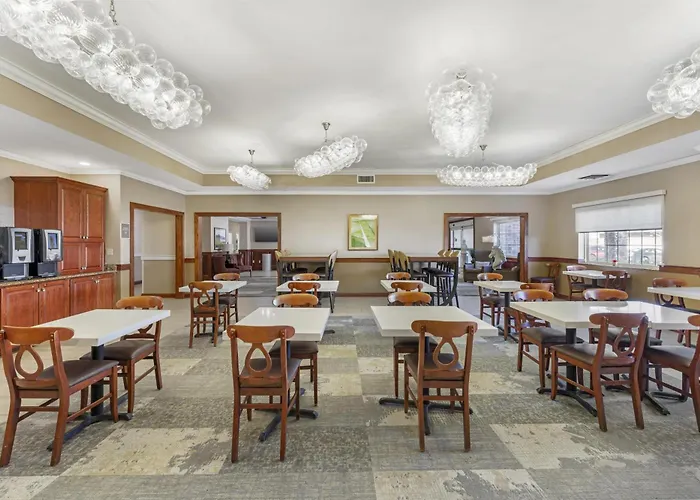 Best Western Plus Butterfield Inn Hays